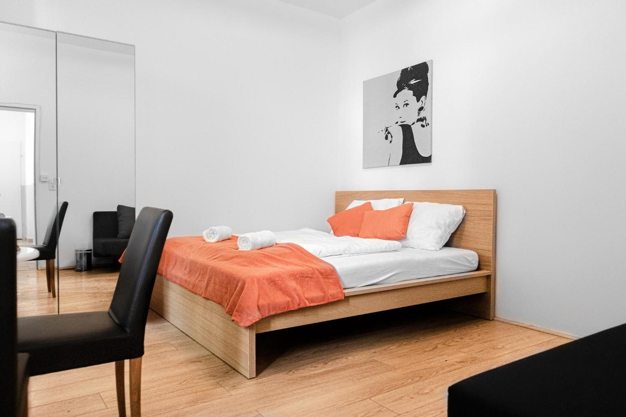 Lovely 2br Shared Apartment, Enkplatz U3, 15min To Center * Viena